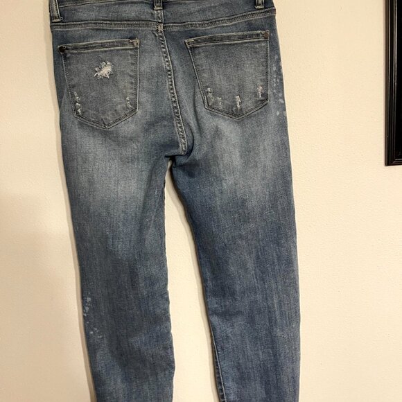 Judy Blue JB8273MD Women's Relaxed Fit Straight leg Distressed Jeans size 9/29 - Picture 7 of 11